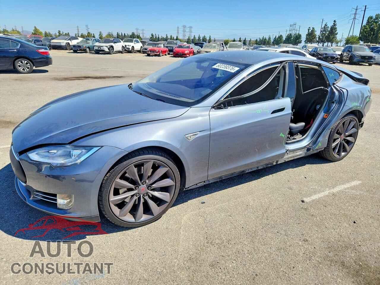 TESLA MODEL S 2013 - 5YJSA1CP5DFP24763