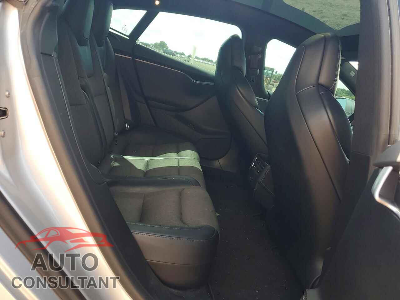 TESLA MODEL S 2018 - 5YJSA1E21JF258438