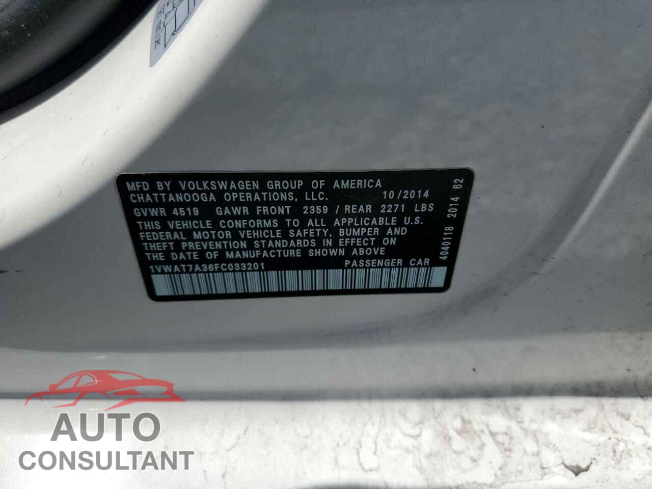 VOLKSWAGEN PASSAT 2015 - 1VWAT7A36FC033201