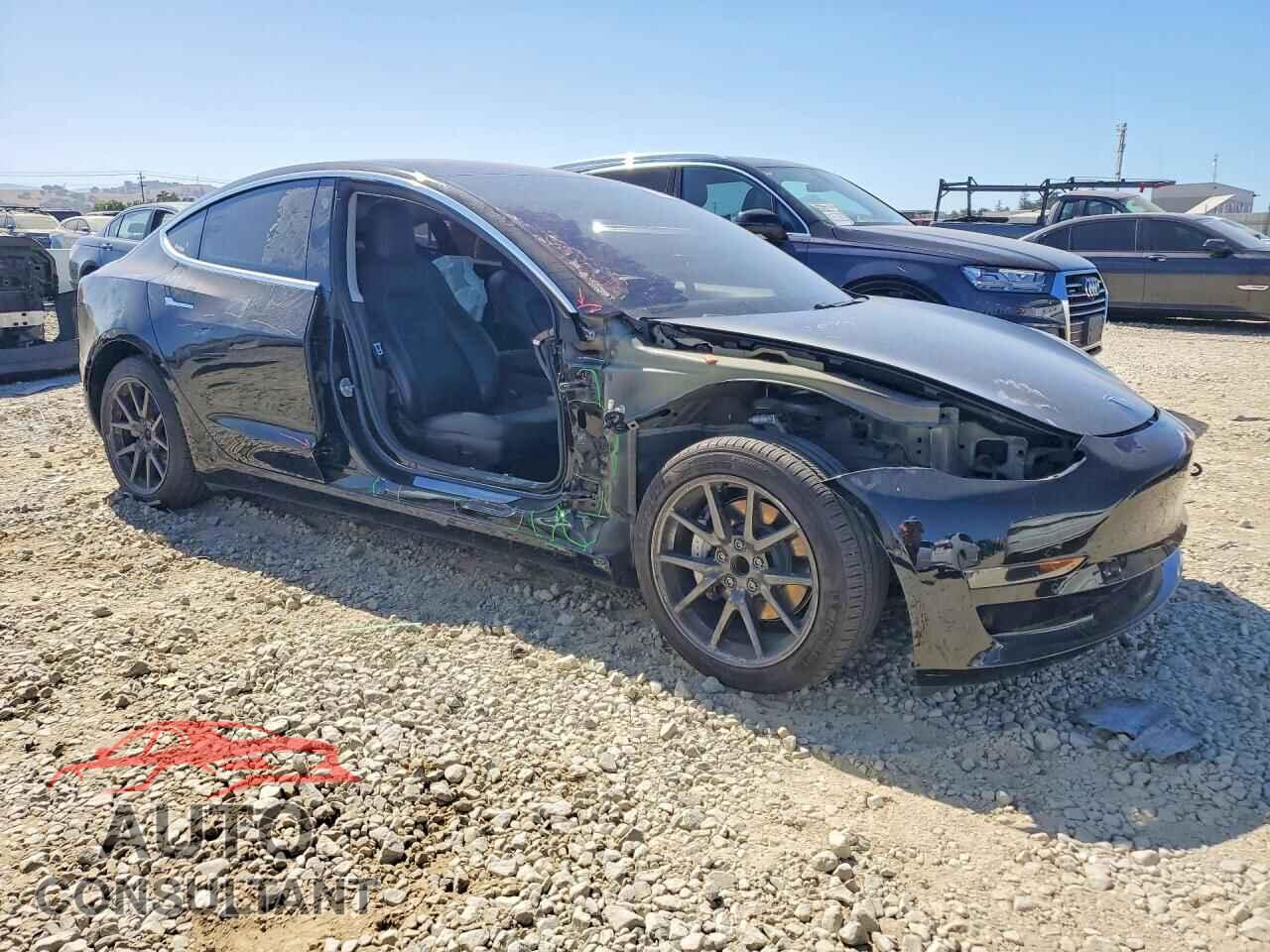TESLA MODEL 3 2018 - 5YJ3E1EAXJF171802