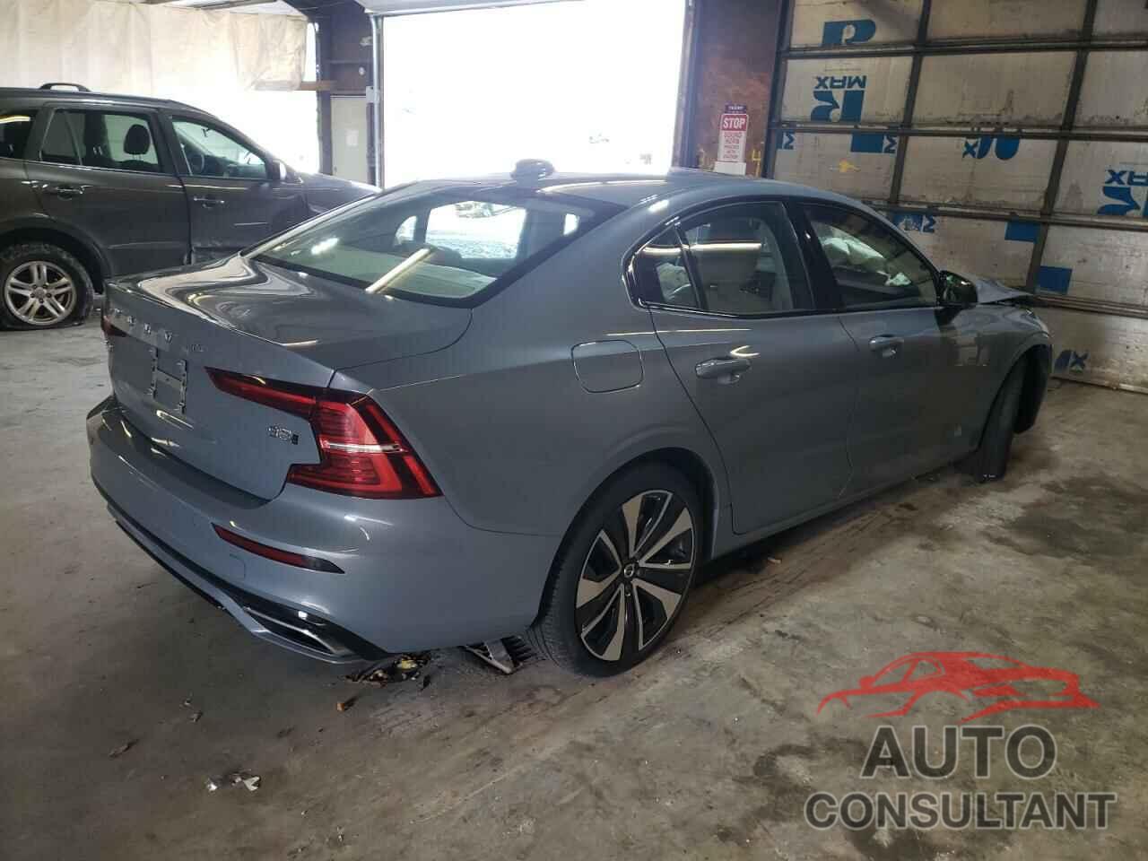 VOLVO S60 B5 MOM 2022 - 7JRL12TZ3NG158140