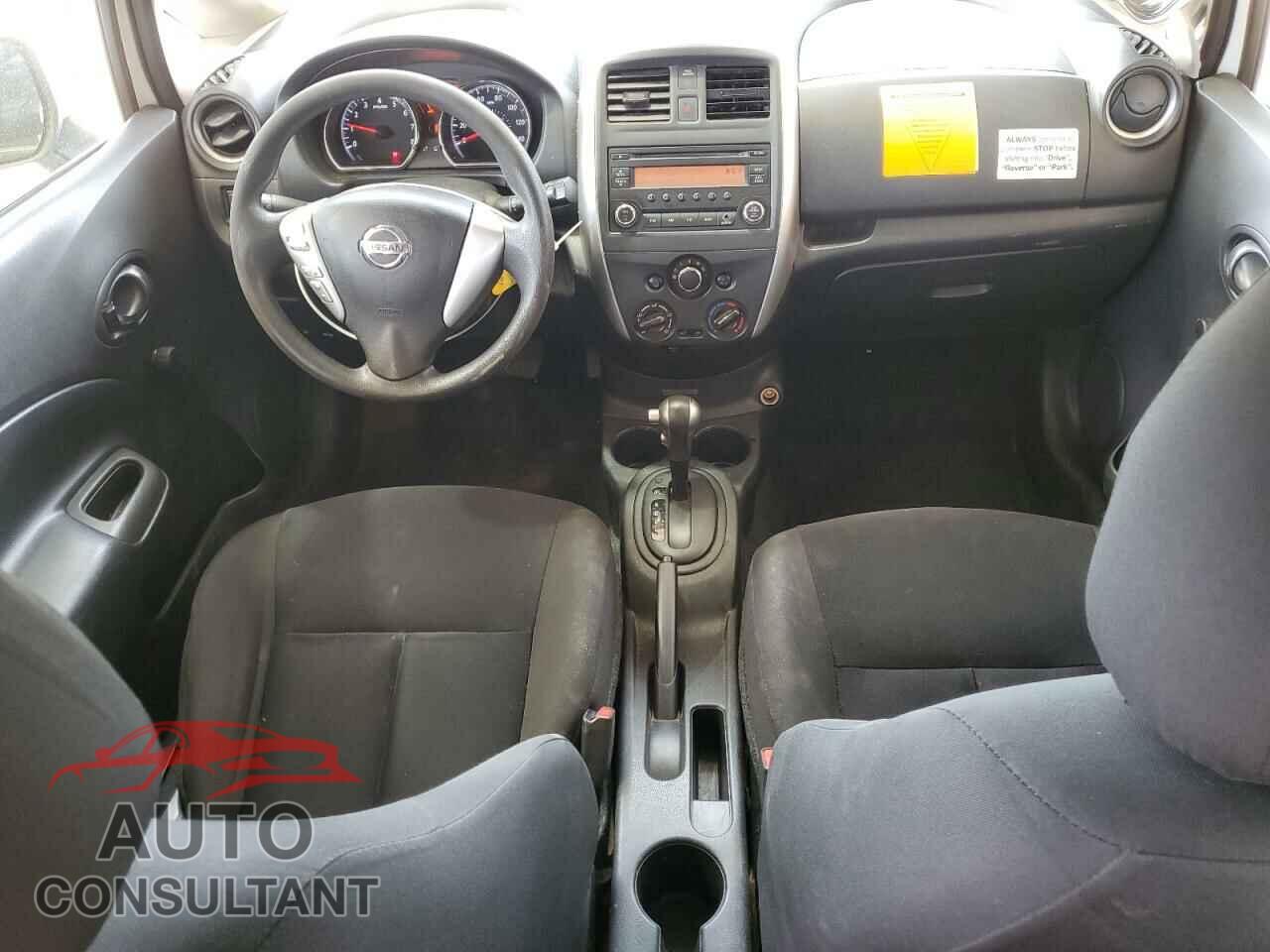 NISSAN VERSA 2017 - 3N1CE2CP3HL380696