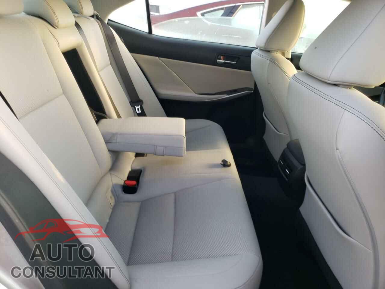 LEXUS IS 2016 - JTHBA1D2XG5007556