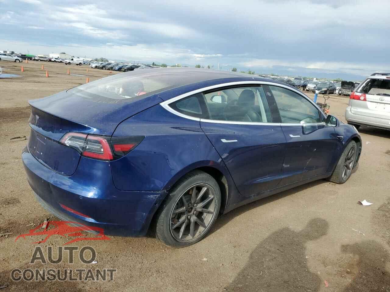 TESLA MODEL 3 2018 - 5YJ3E1EAXJF034147
