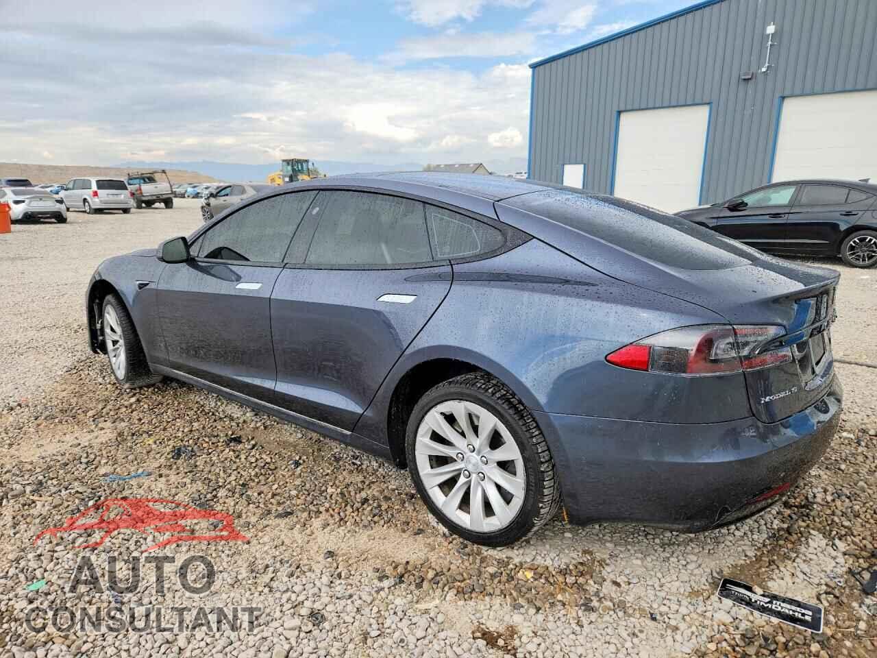 TESLA MODEL S 2017 - 5YJSA1E20HF229216