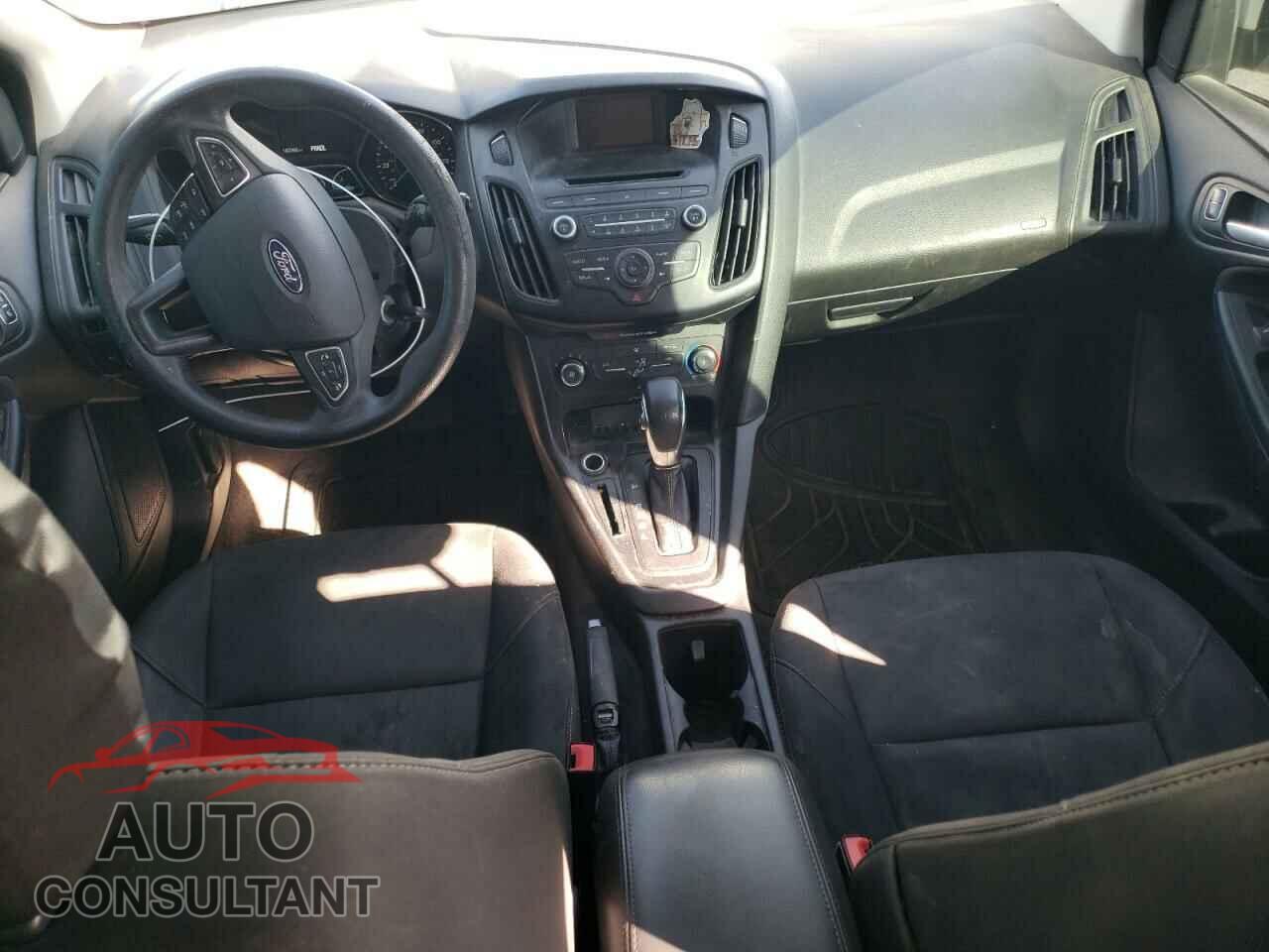 FORD FOCUS 2017 - 1FADP3K2XHL217374