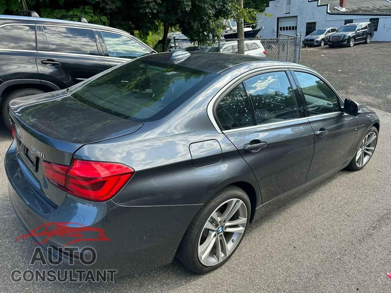 BMW 3 SERIES 2017 - WBA8D9C31HA005406