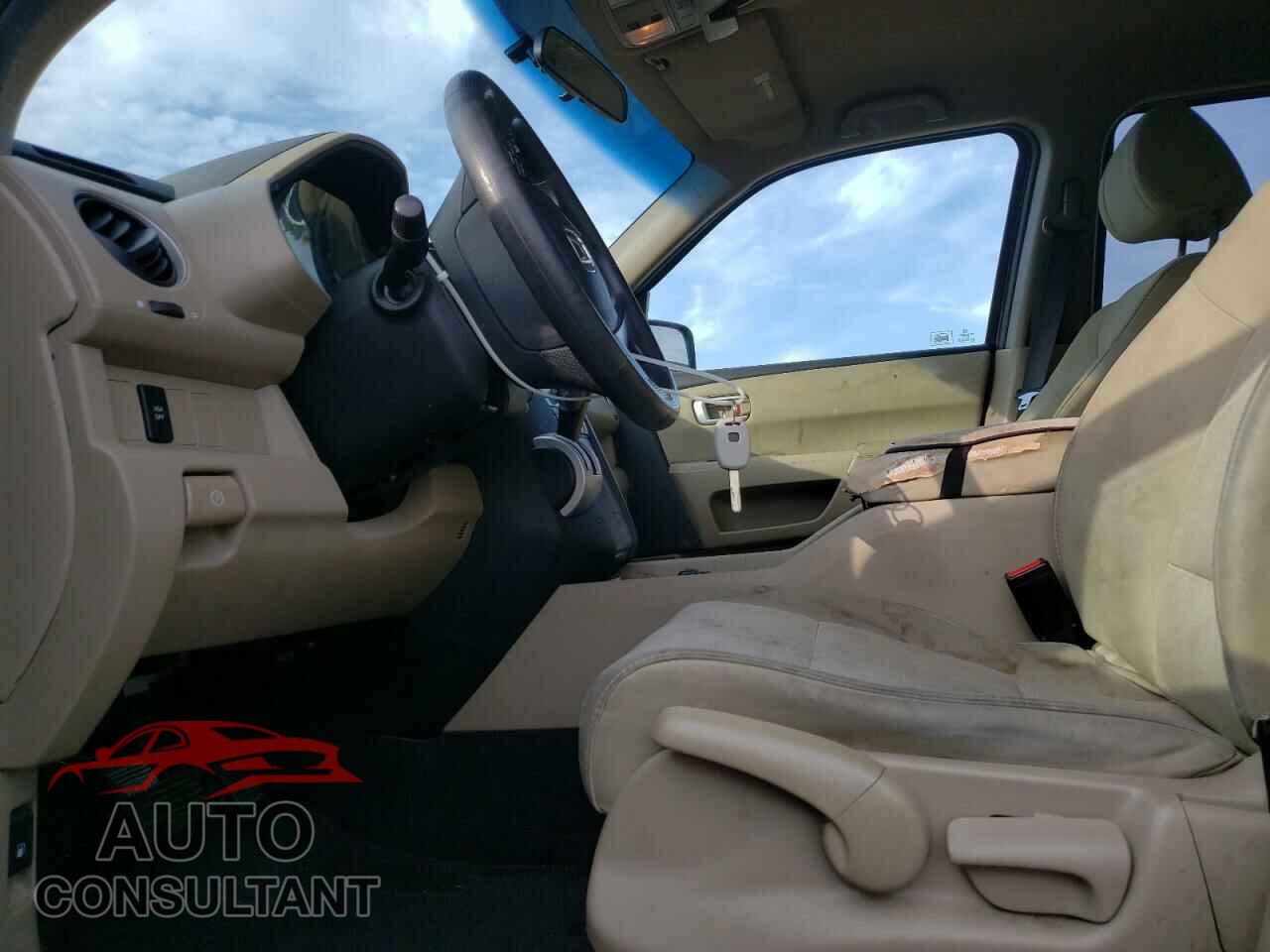 HONDA PILOT 2011 - 5FNYF4H24BB090224