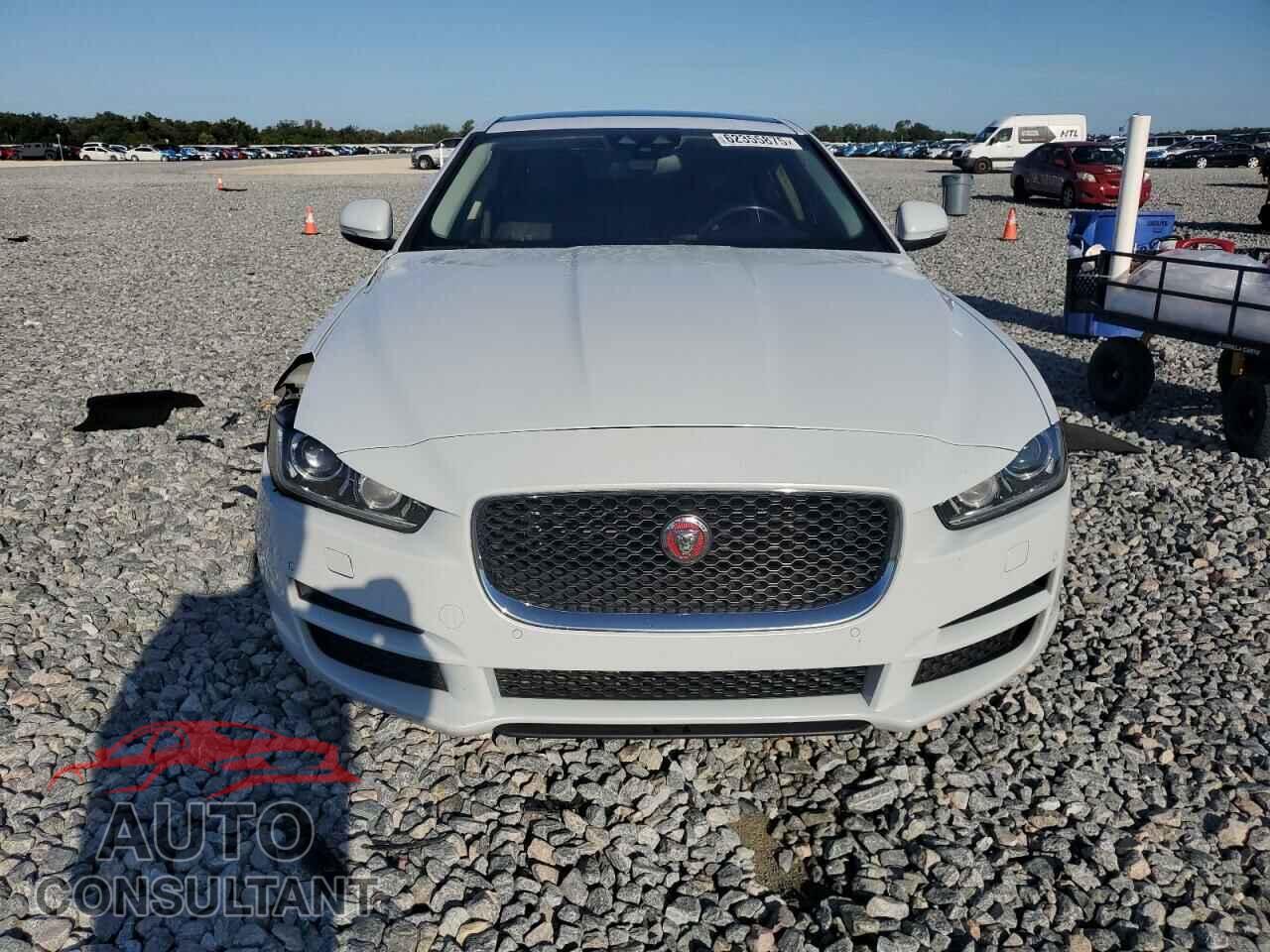 JAGUAR XE 2017 - SAJAE4BG8HA947558