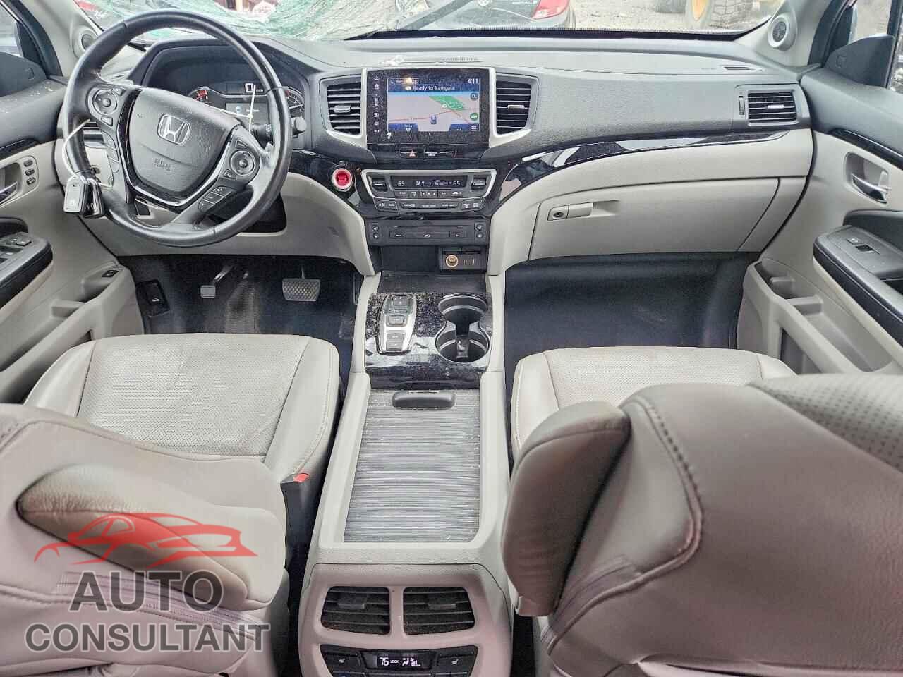 HONDA PILOT 2017 - 5FNYF6H02HB087275