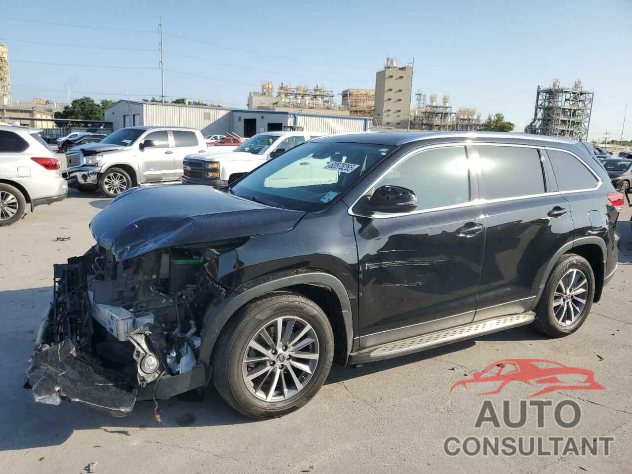 TOYOTA HIGHLANDER 2019 - 5TDKZRFH1KS557113