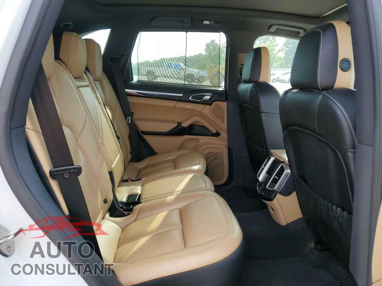 PORSCHE CAYENNE 2017 - WP1AA2A2XHKA88079