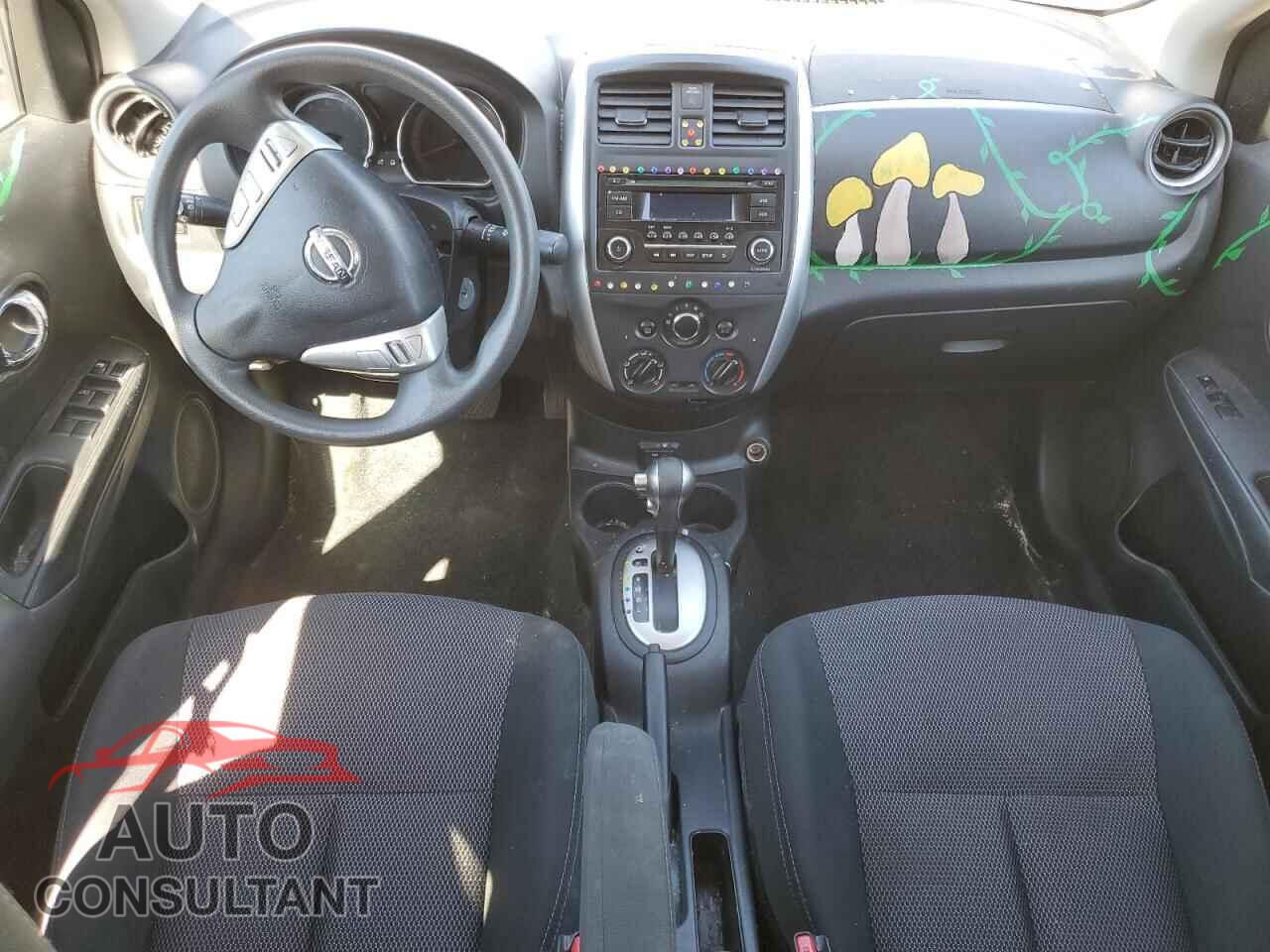 NISSAN VERSA 2018 - 3N1CN7AP1JL802471