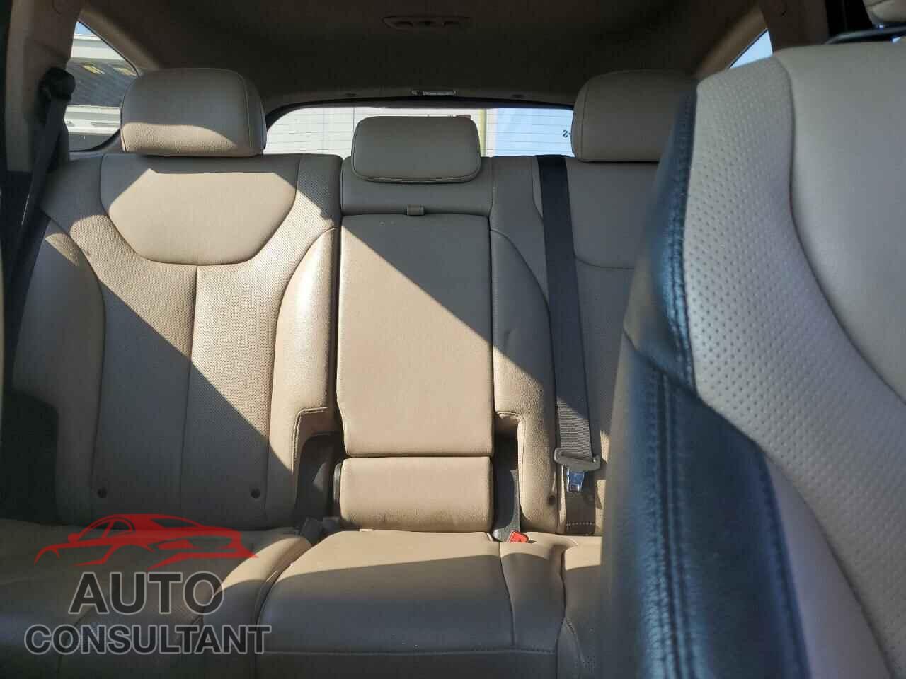 HYUNDAI SANTA FE 2019 - 5NMS5CAA2KH084599