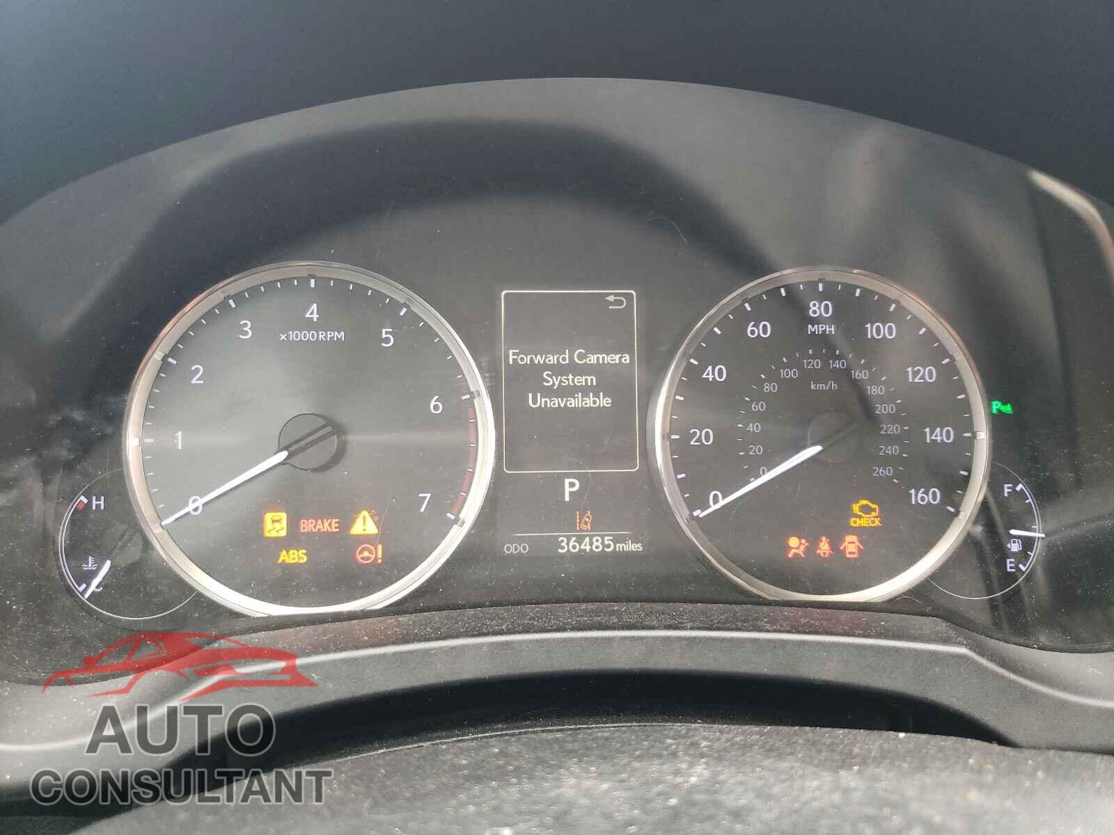 LEXUS IS 2017 - JTHBA1D21H5050913