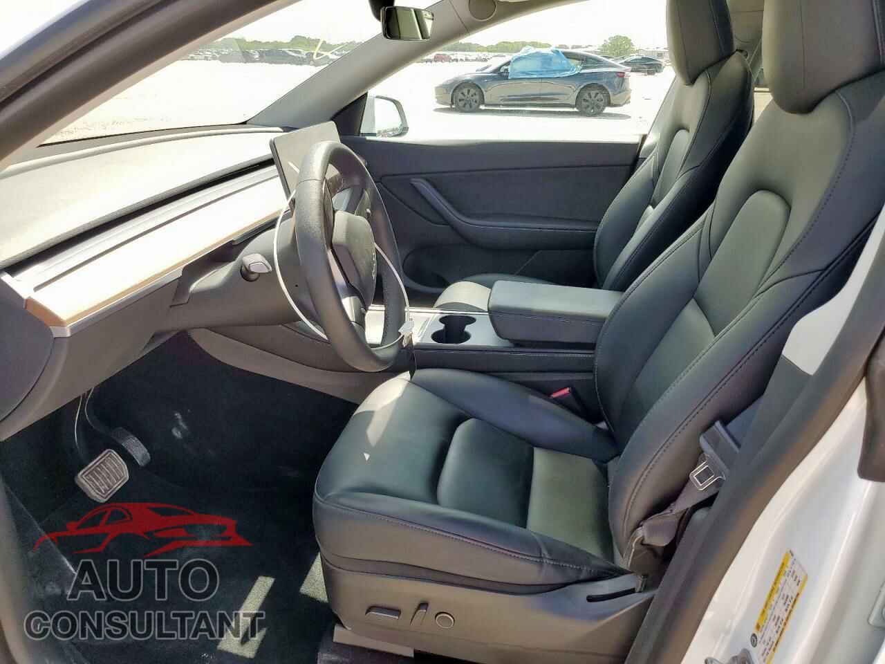 TESLA MODEL Y 2022 - 7SAYGDEE6NF401008