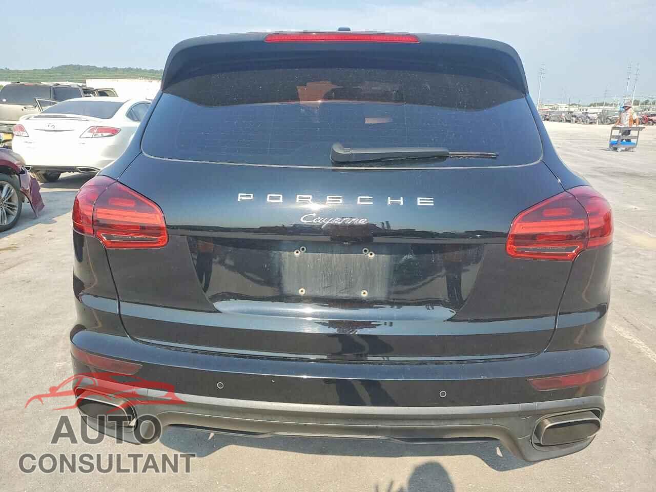 PORSCHE CAYENNE 2016 - WP1AA2A2XGLA04092