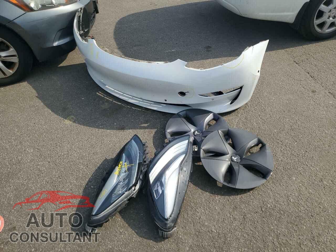 TESLA MODEL 3 2018 - 5YJ3E1EB8JF100073