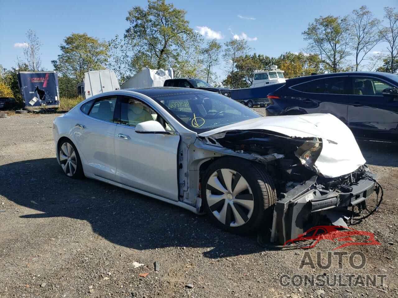 TESLA MODEL S 2020 - 5YJSA1E40LF382818