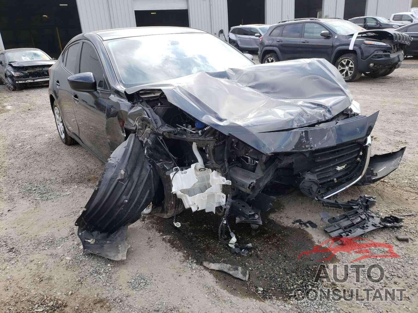 MAZDA 3 2018 - 3MZBN1U7XJM229238