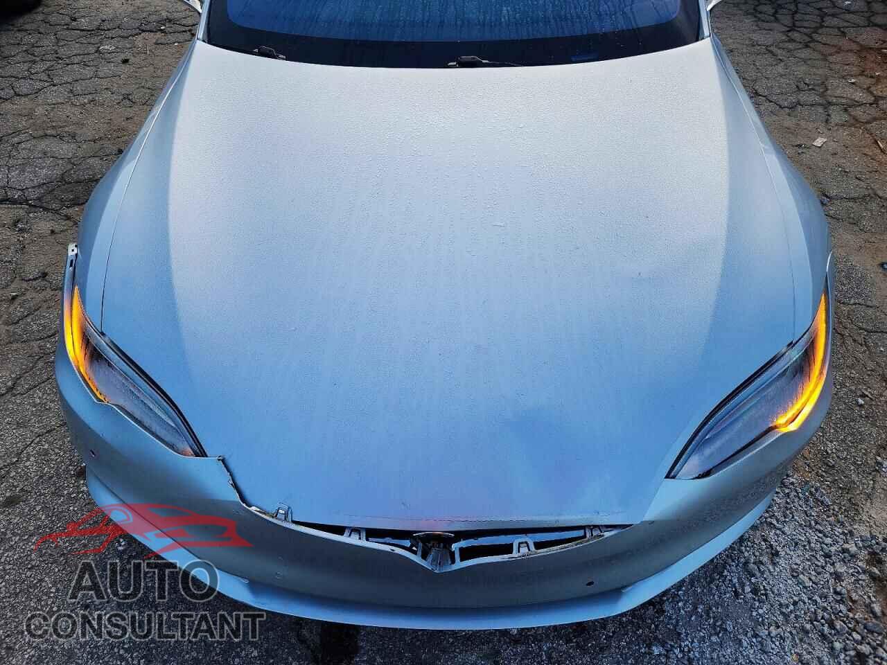 TESLA MODEL S 2017 - 5YJSA1E26HF207009