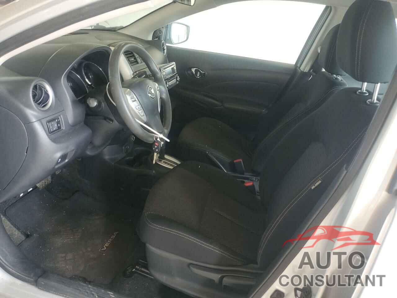 NISSAN VERSA 2018 - 3N1CN7AP7JL801857