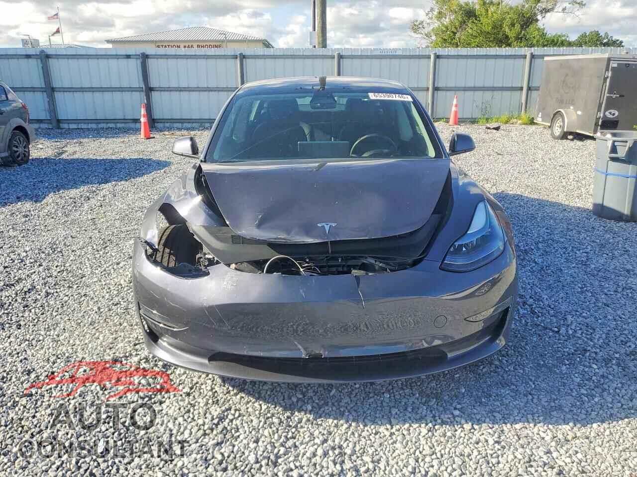 TESLA MODEL 3 2022 - 5YJ3E1EA5NF309980