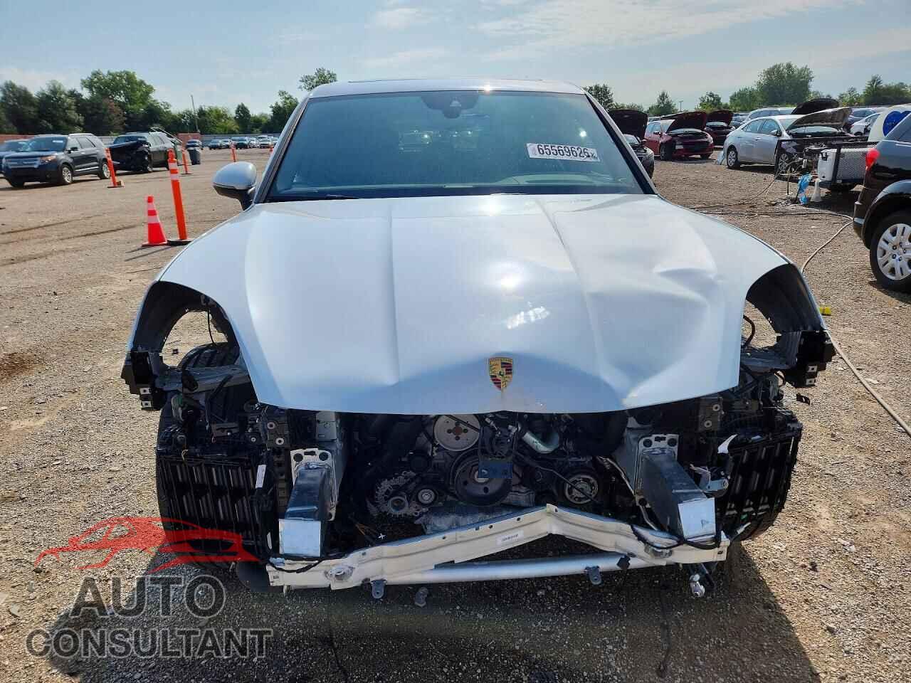 PORSCHE CAYENNE 2024 - WP1AA2AY1RDA10722