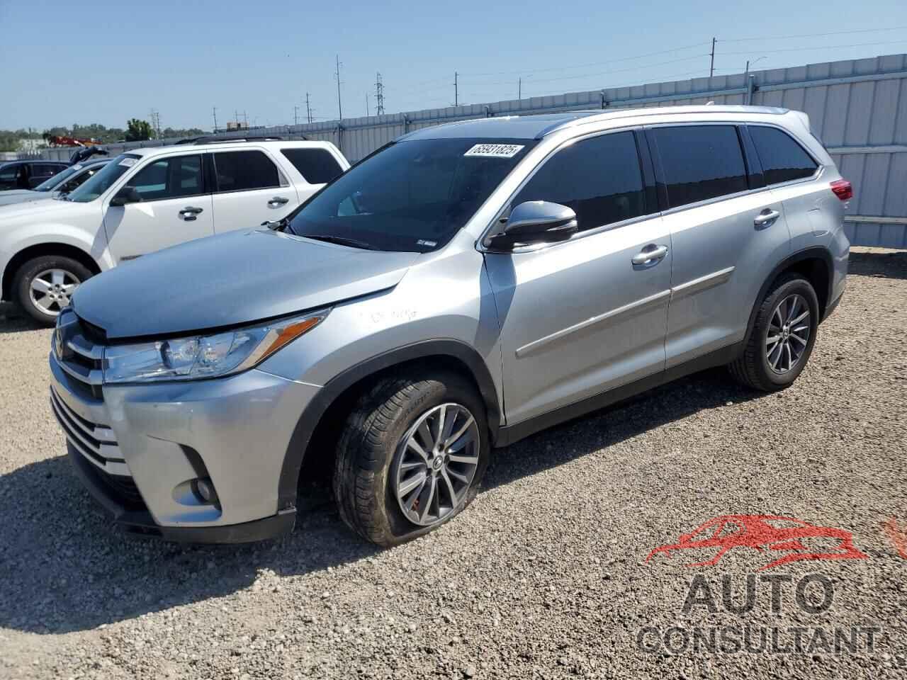 TOYOTA HIGHLANDER 2019 - 5TDKZRFH6KS552599