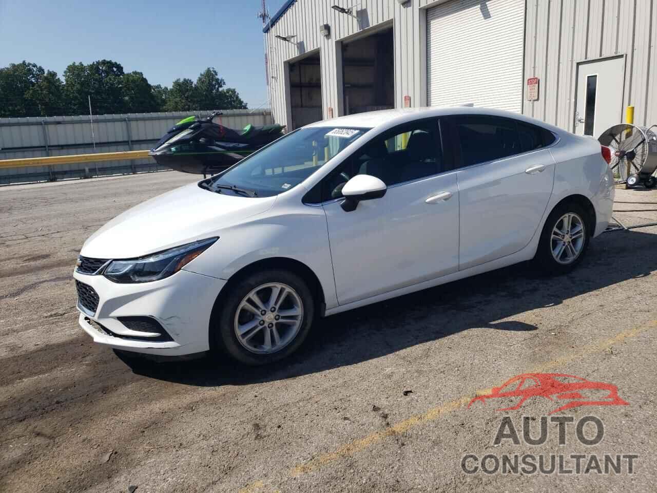 CHEVROLET CRUZE 2018 - 1G1BE5SM6J7138103