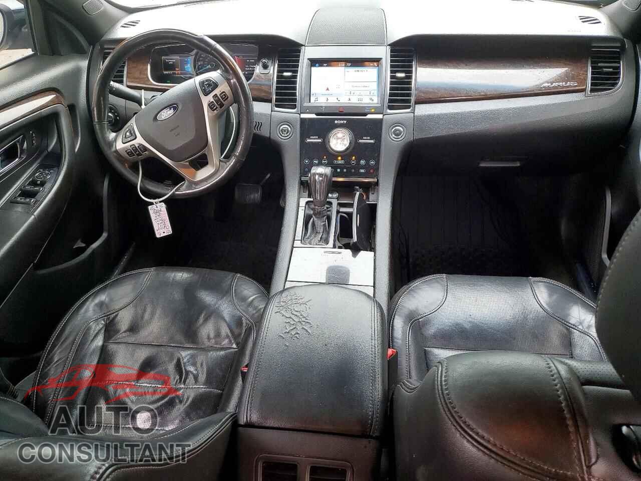 FORD TAURUS 2017 - 1FAHP2F82HG119197