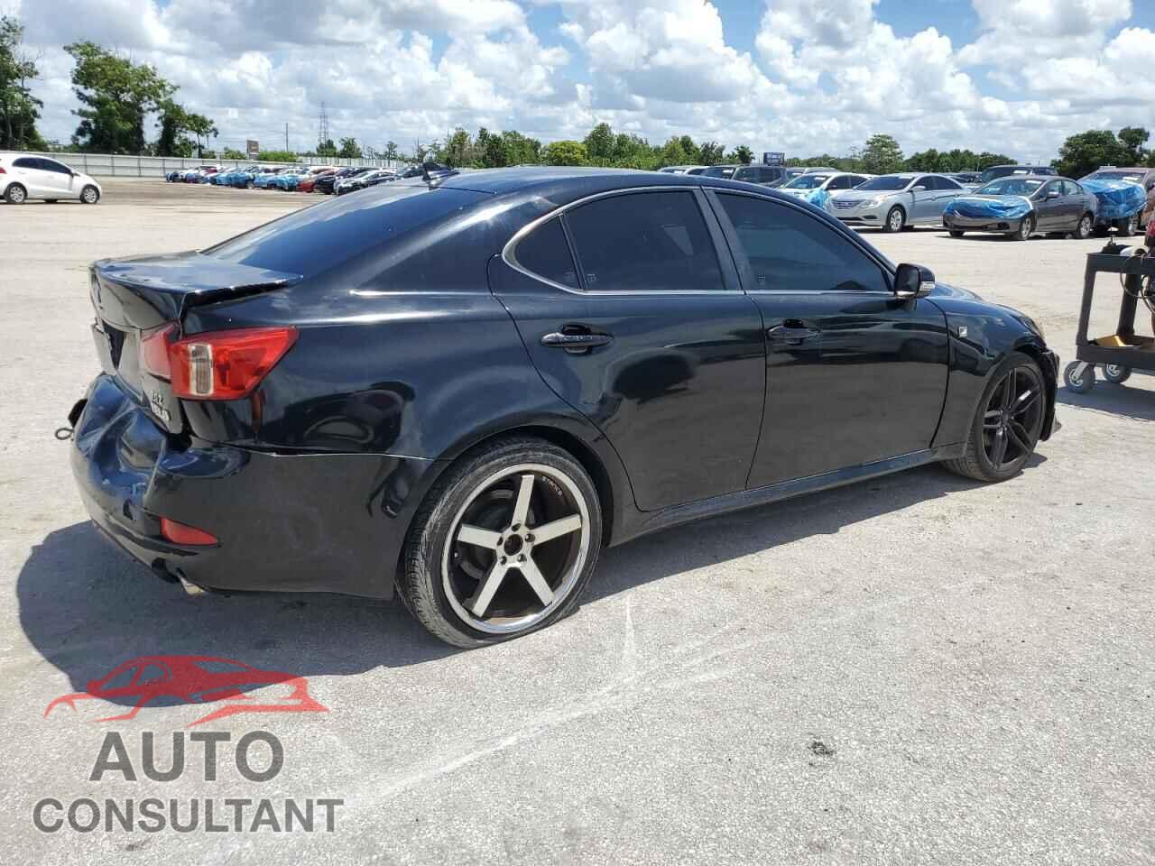 LEXUS IS 2011 - JTHBF5C24B5138341