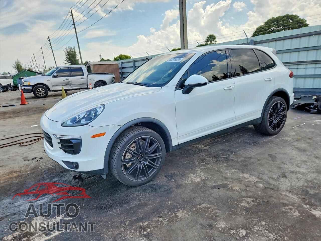PORSCHE CAYENNE 2016 - WP1AB2A25GLA95639