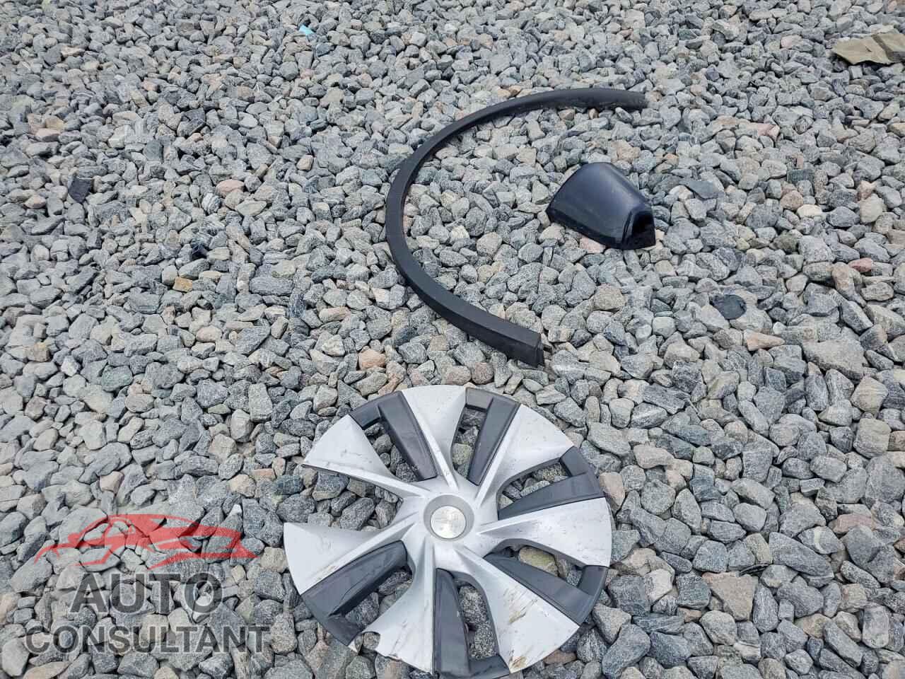 TESLA MODEL Y 2024 - 7SAYGDED2RF098189