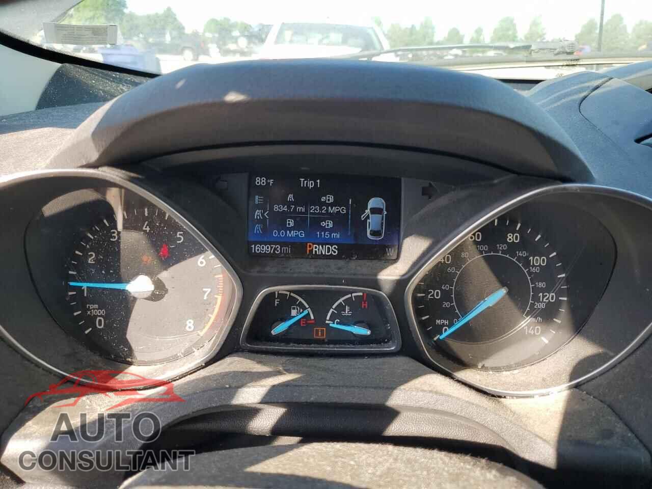 FORD ESCAPE 2017 - 1FMCU0F76HUC66399