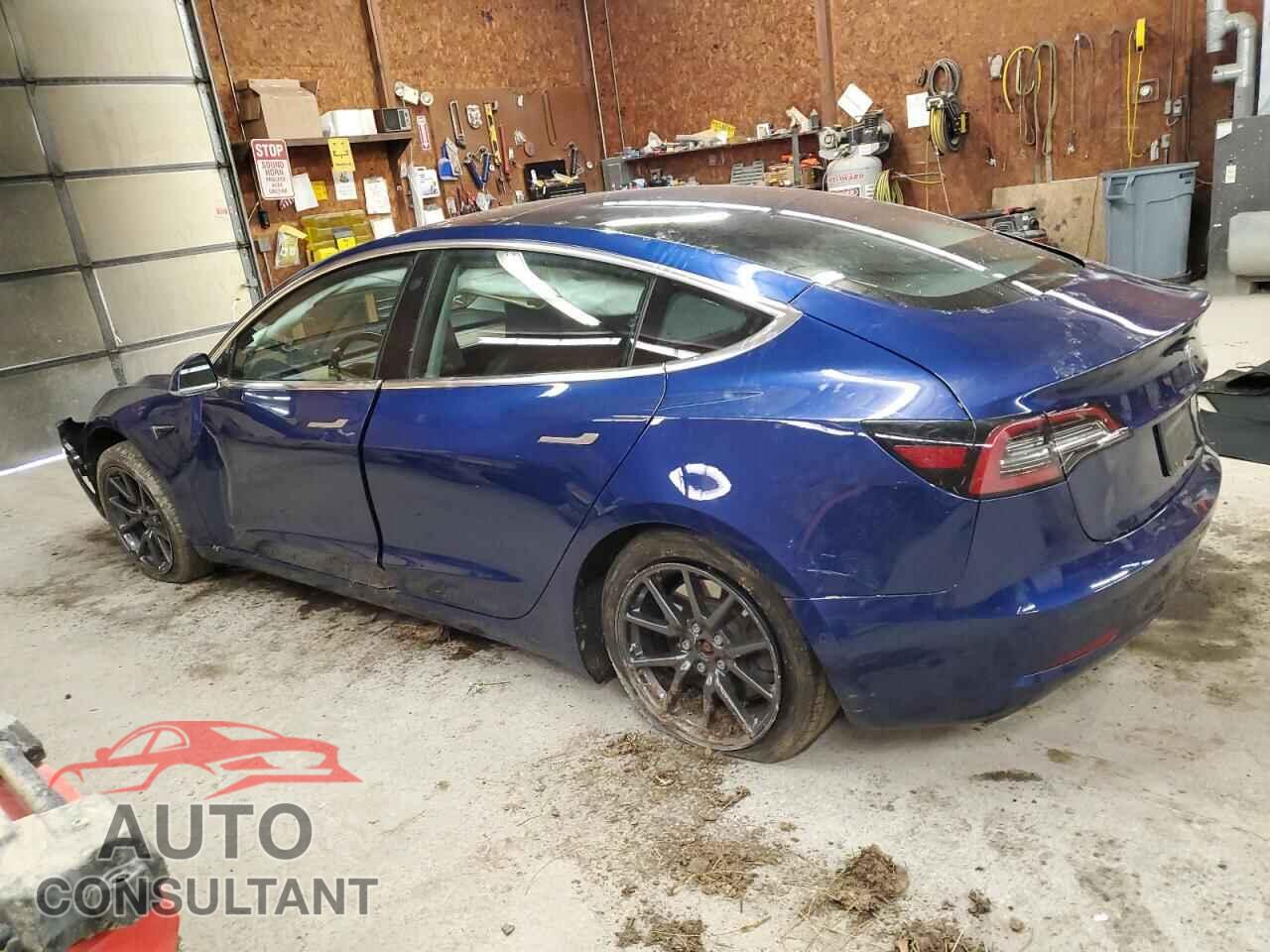 TESLA MODEL 3 2019 - 5YJ3E1EB4KF452827