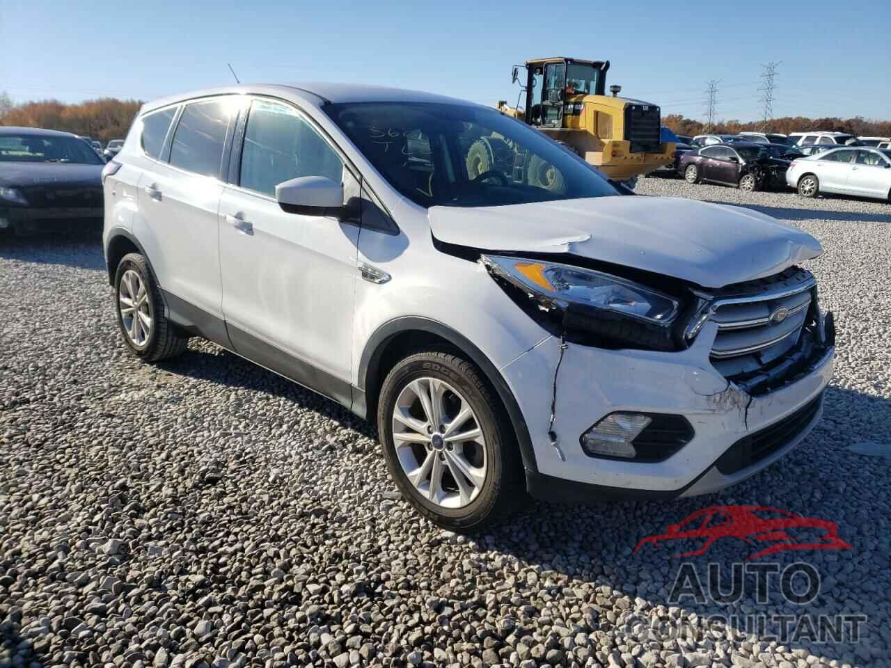 FORD ESCAPE 2017 - 1FMCU0GD5HUC43619