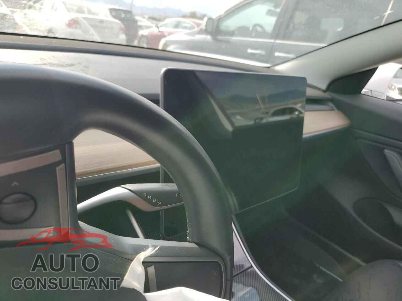 TESLA MODEL 3 2018 - 5YJ3E1EA7JF018357