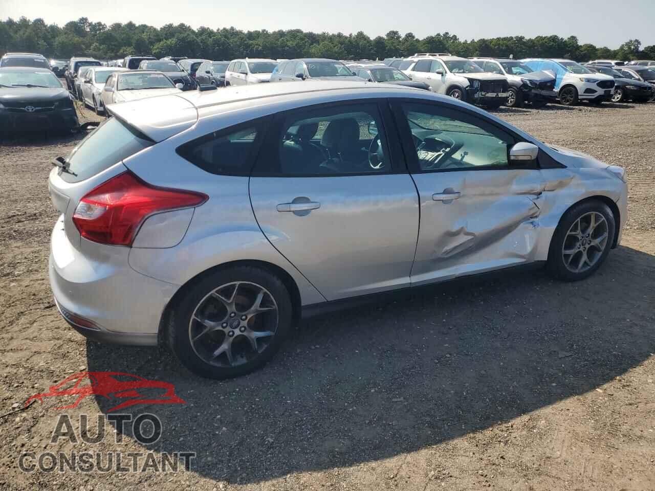 FORD FOCUS 2014 - 1FADP3K2XEL201770