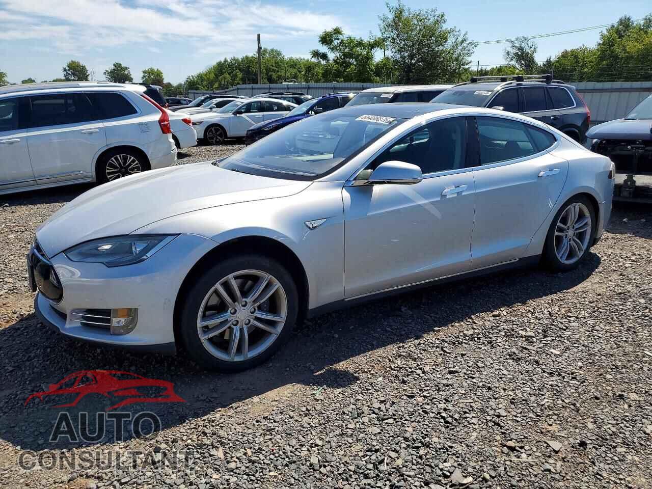 TESLA MODEL S 2012 - 5YJSA1DN8CFP02395