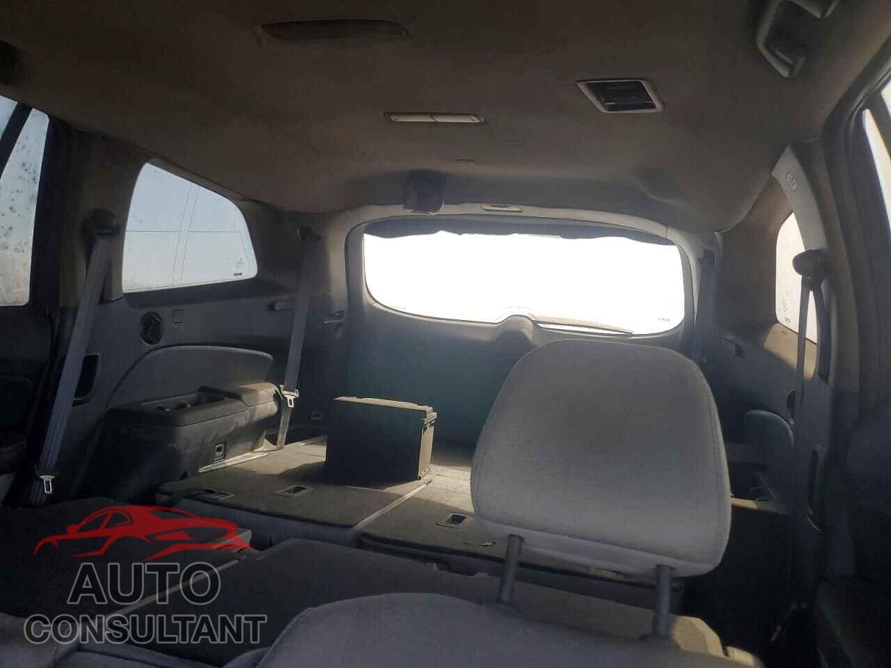 HONDA PILOT 2018 - 5FNYF6H18JB024924
