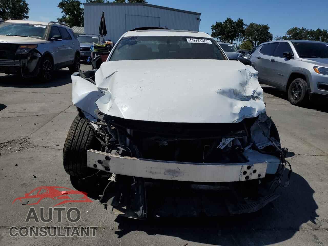 LEXUS IS 2015 - JTHBF1D27F5058027