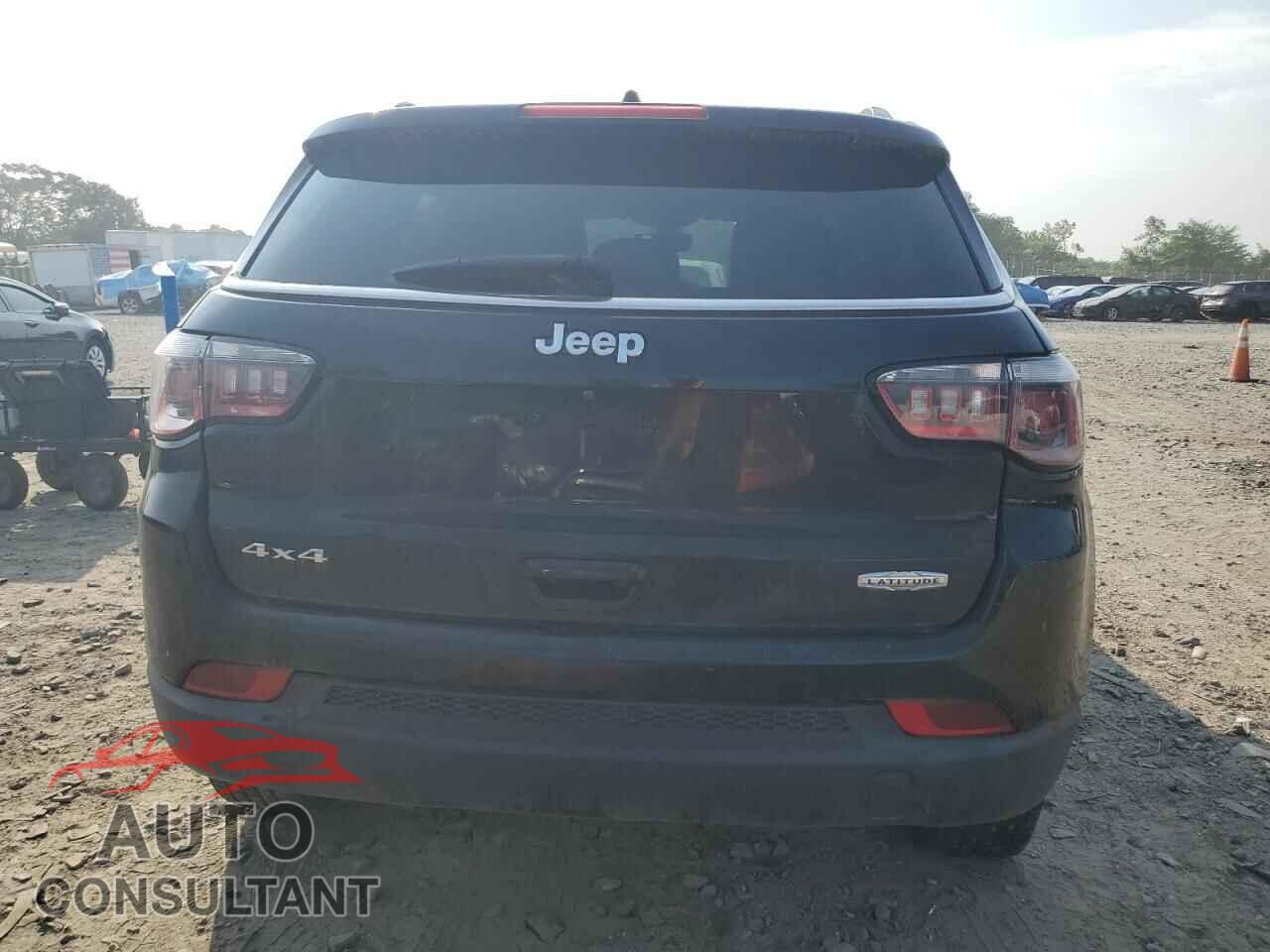 JEEP COMPASS 2018 - 3C4NJDBB4JT107873
