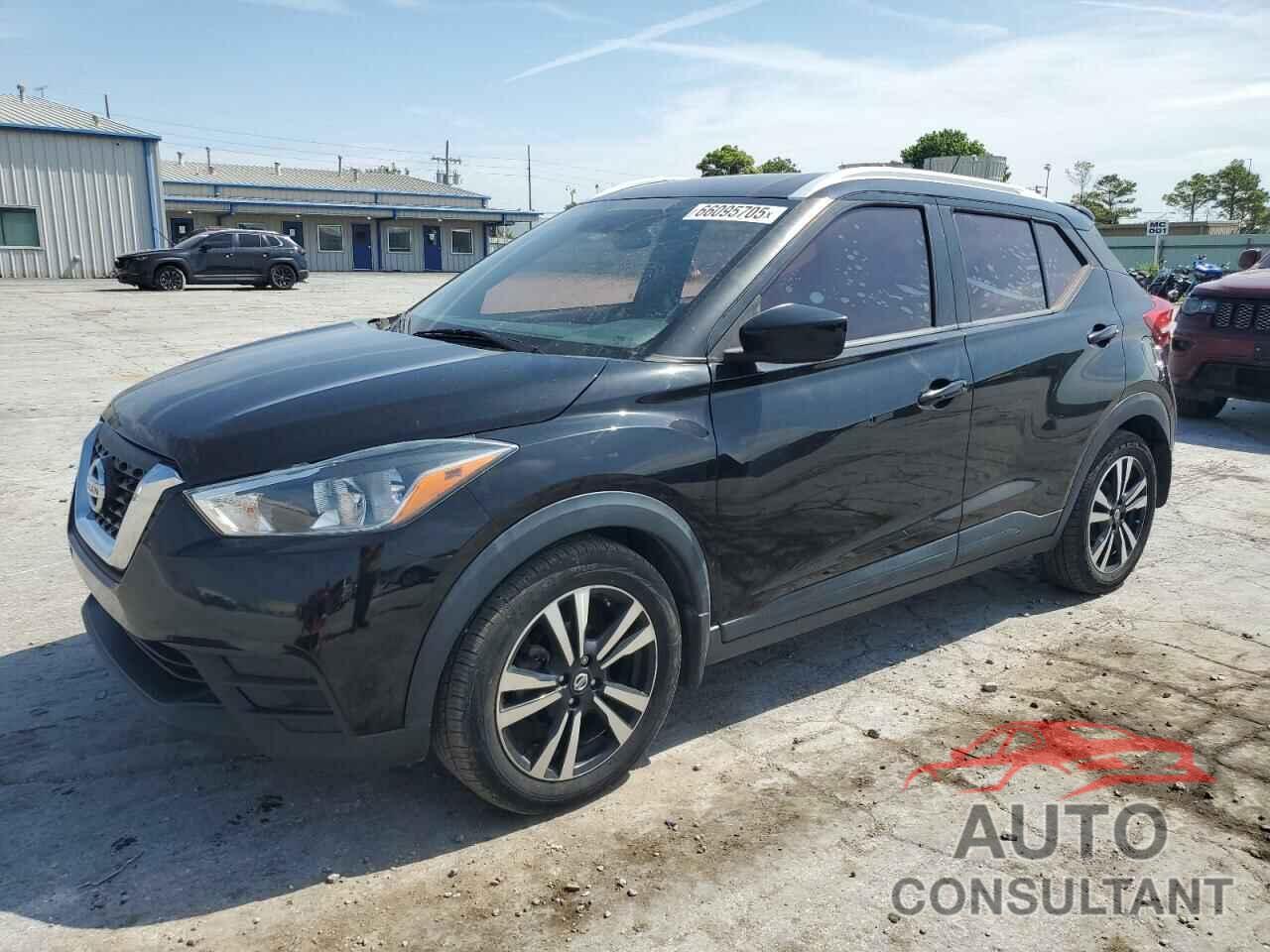 NISSAN KICKS 2018 - 3N1CP5CU7JL533457