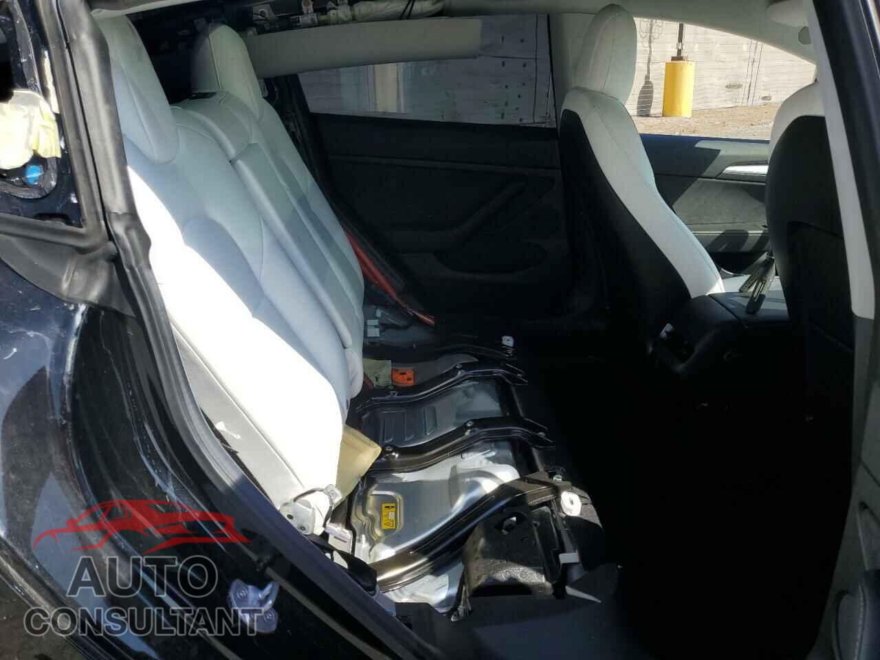 TESLA MODEL 3 2022 - 5YJ3E1EA0NF137714
