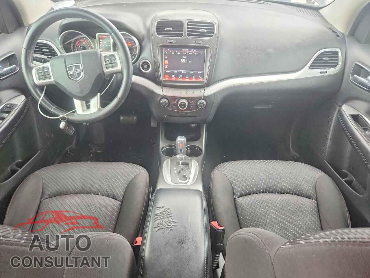 DODGE JOURNEY 2015 - 3C4PDCBG1FT719347