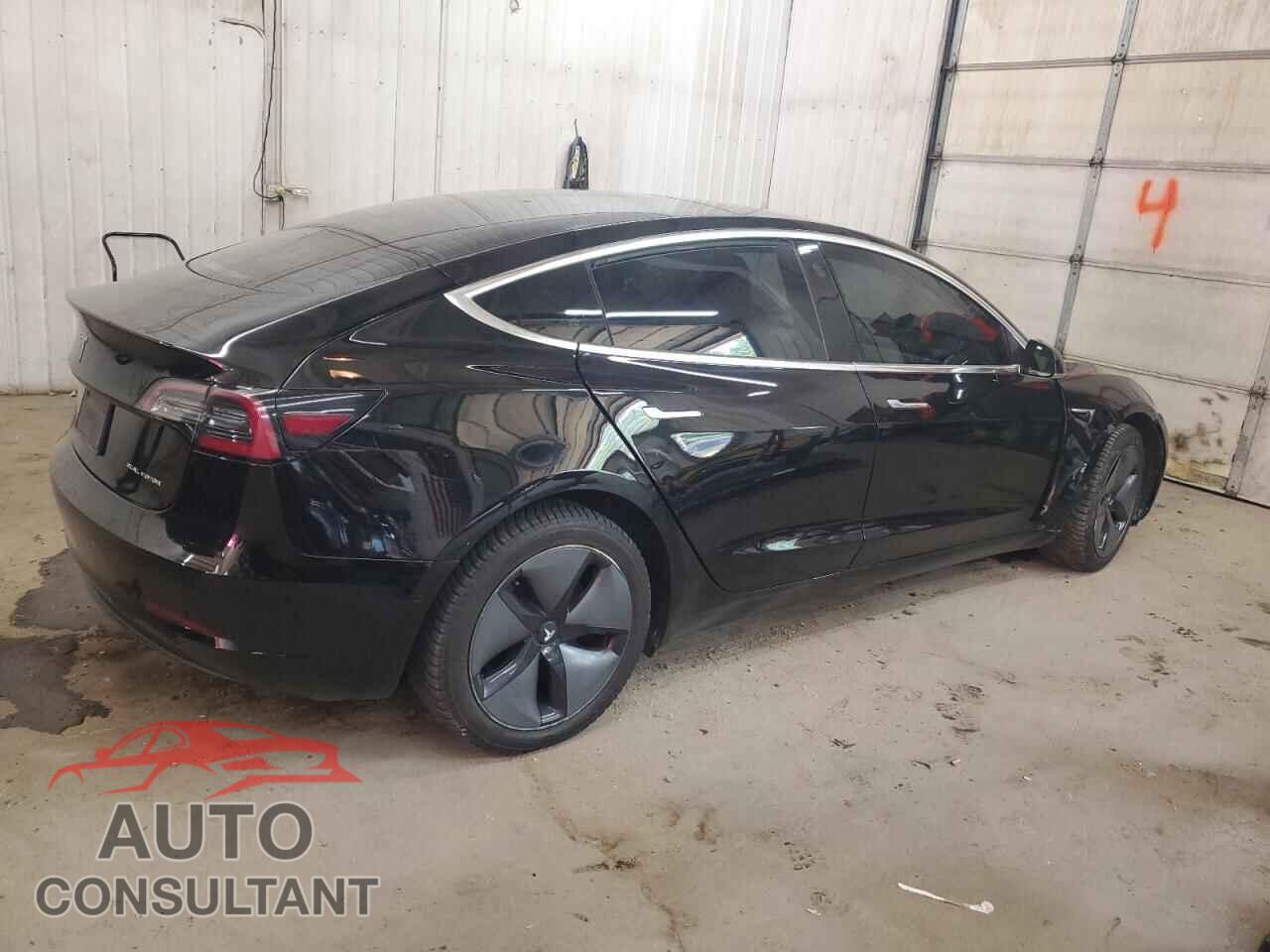 TESLA MODEL 3 2018 - 5YJ3E1EB9JF113477