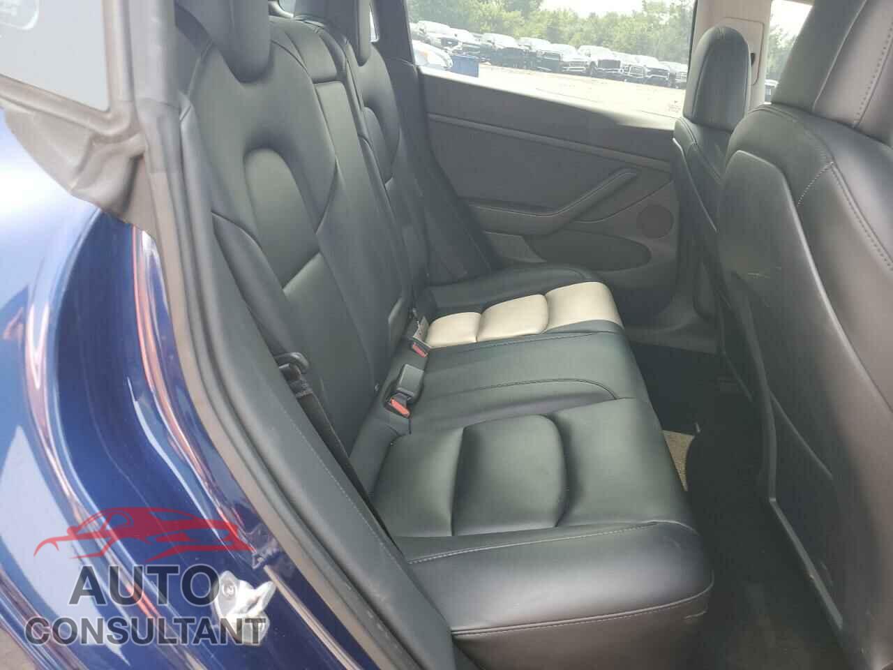 TESLA MODEL 3 2023 - 5YJ3E1EA1PF438141