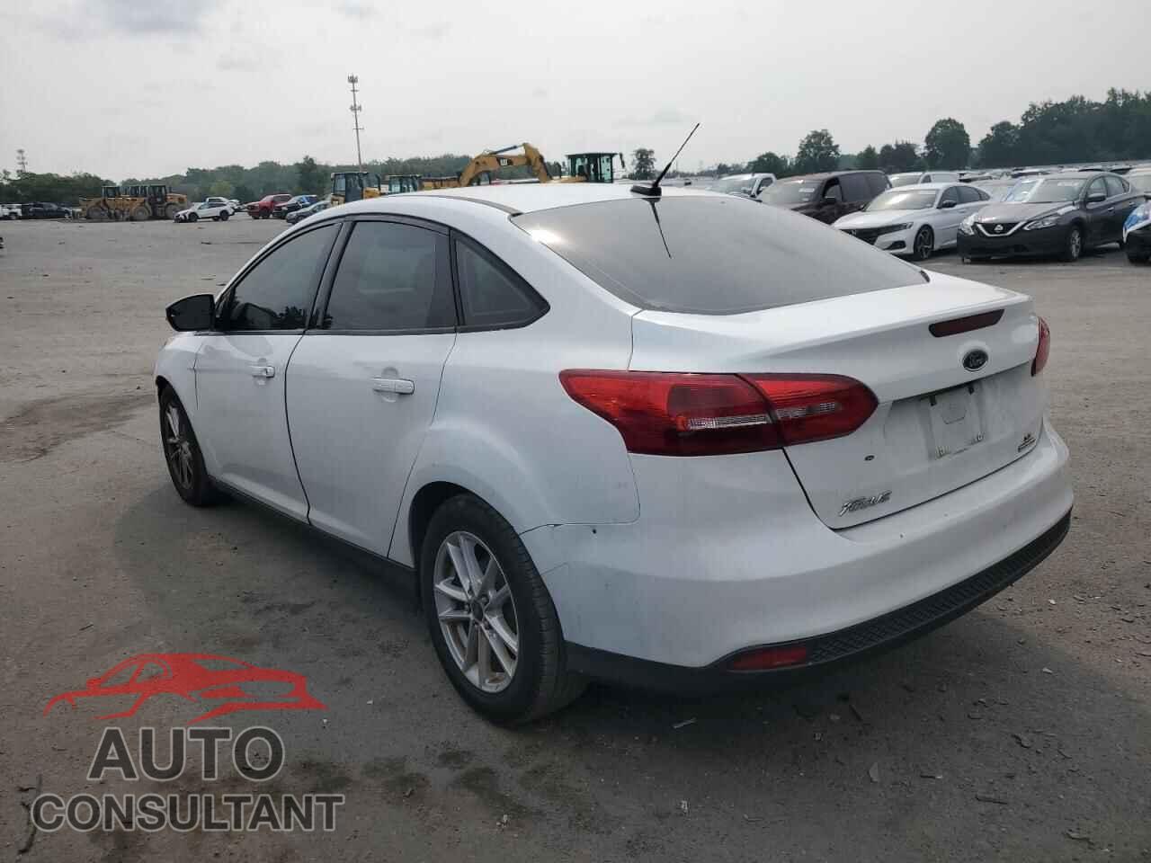FORD FOCUS 2015 - 1FADP3F21FL338754