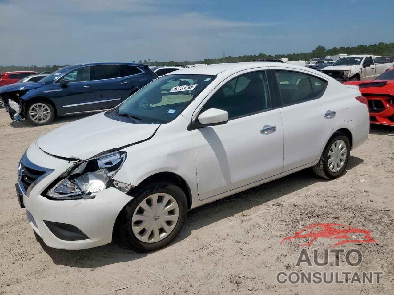 NISSAN VERSA 2018 - 3N1CN7AP4JK396871